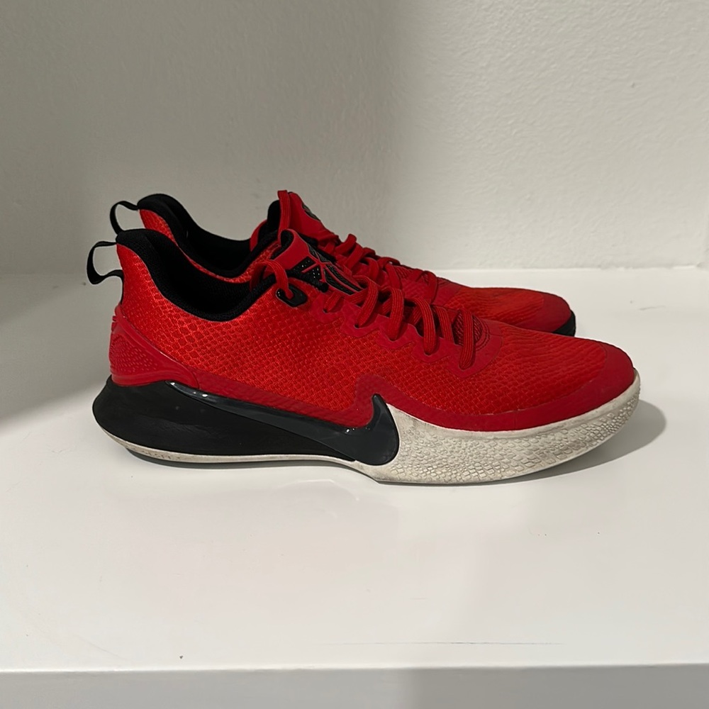 Nike Kobe Mamba, red size 11, great condition, small spot on toe/wash off
